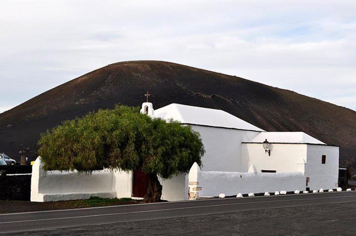 The Colors House Apartment Costa Teguise Exterior photo